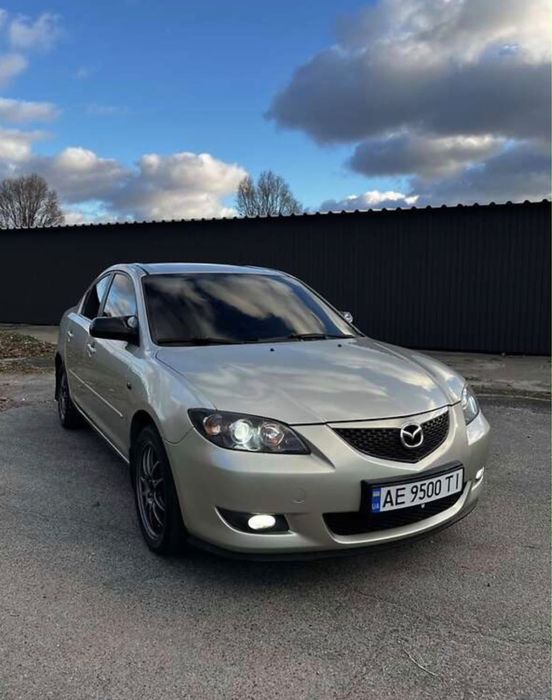 Продам Mazda 3 1.6
