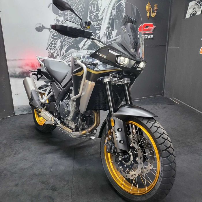 Kove 800X GT Touring