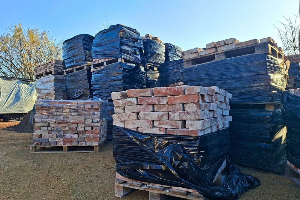 Stara Cegła Rozbiórkowa Ręcznie Formowana - Duża Ilość Na Paletach