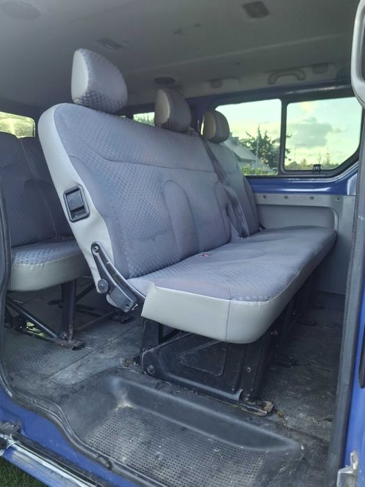 Renault Trafic 2.0 dci 9 osobowy long