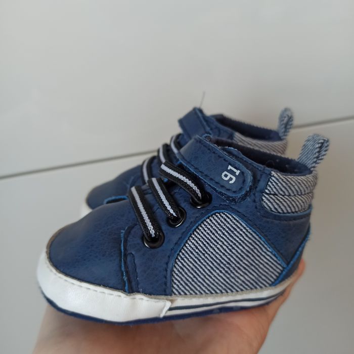 Buciki, niechodki dla chłopca r.11