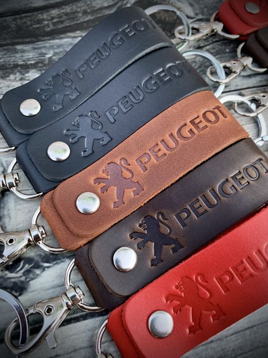Брелок Peugeot,Renault, Пежо, Рено з натуральної шкіри.Брелок зі шкіри
