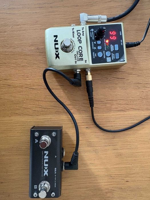 Pedaleira Boss ME-70 e Looper NUX Core Deluxe