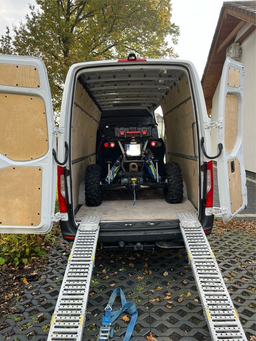 Transport Wekendowy busem Mercedes Sprinter l4h3