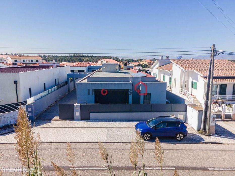 Moradia T4 Térrea com Garagem para 3 Carros | Vieira de Leiria