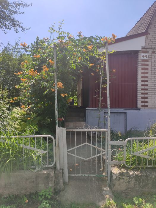 Продається дача в смт.Браїлів