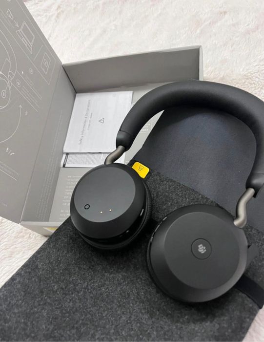 Jabra Evolve2 75