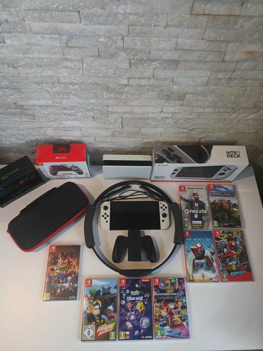 Nintendo Switch OLED. Super stan, super zestaw.