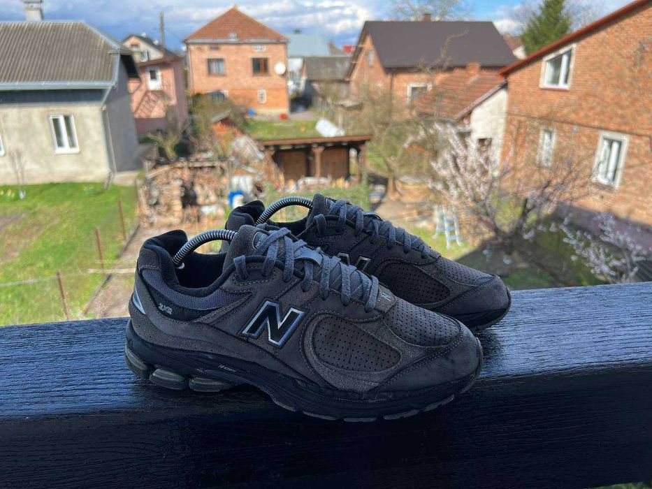 Кросівки New Balance 2002R