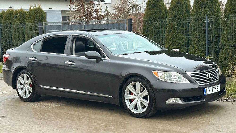 Lexus LS LS LONG Mark Lewinson