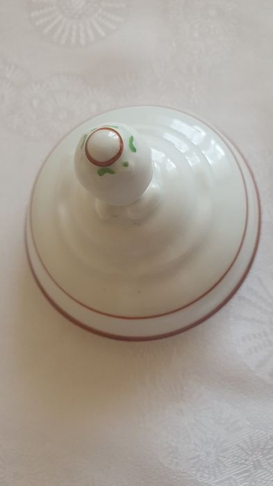 Porcelanowa pokrywką do dzbanka