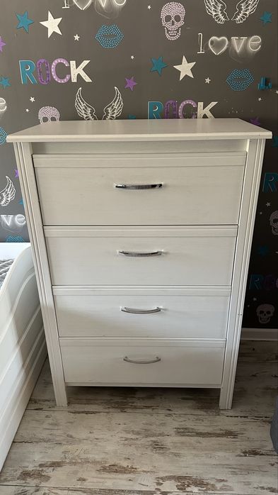 Biala komoda ikea