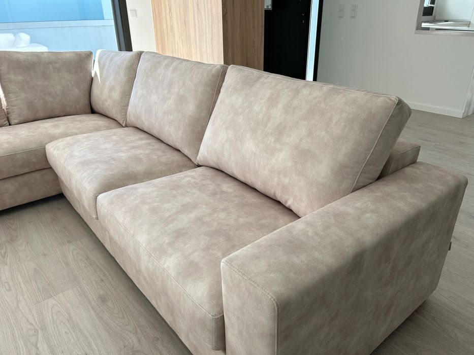 Sofá chaise longue nunca usado