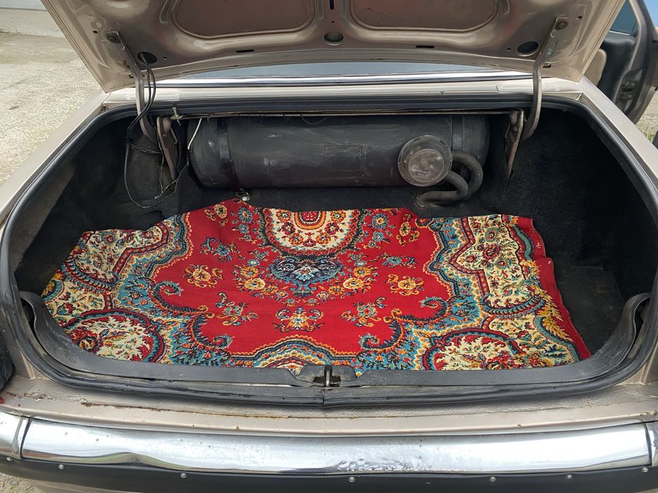 Продаю  автомобиль Волгу 31