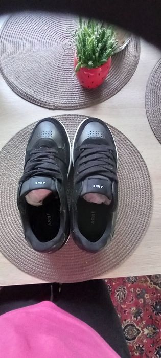 Oryginalne buty skórzane sneakersy ARNE z Anglii