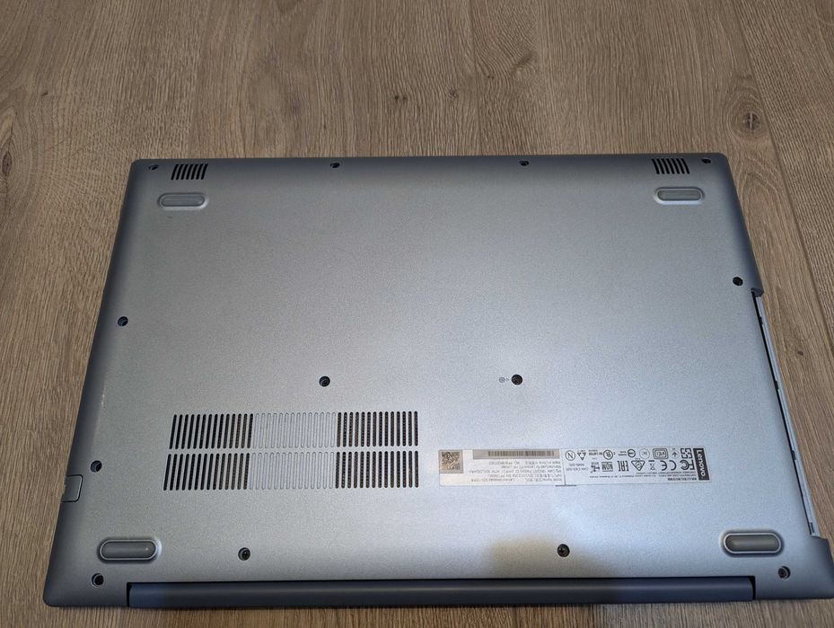 Ноутбук Lenovo IdeaPad 320-15IKB (80XL03GXRA)