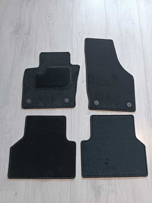 Dywaniki Welurowe Audi Q3   Rok 11-18 Dopasowane STOPERY