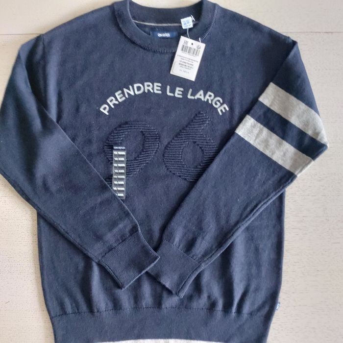 Nowy sweterek Okaidi  sweter granatowy rozm. 140