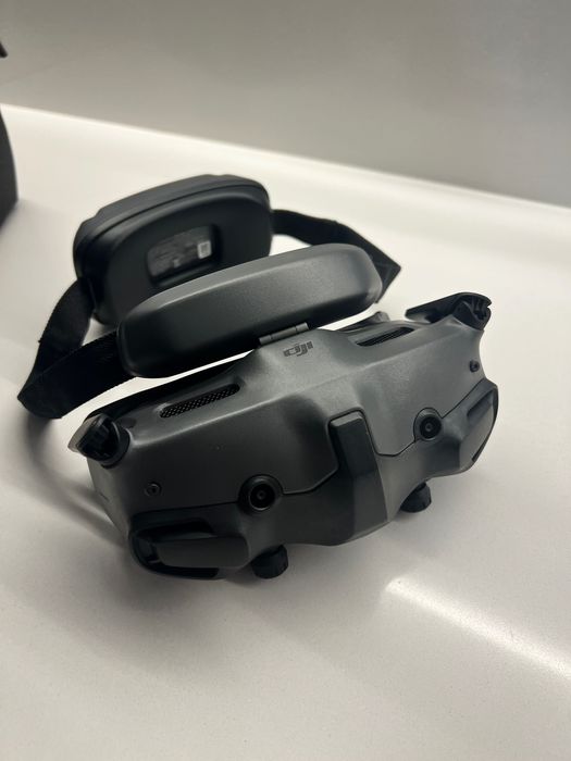 DJI Avata – Kit Completo com Goggles, Comando e Acessórios