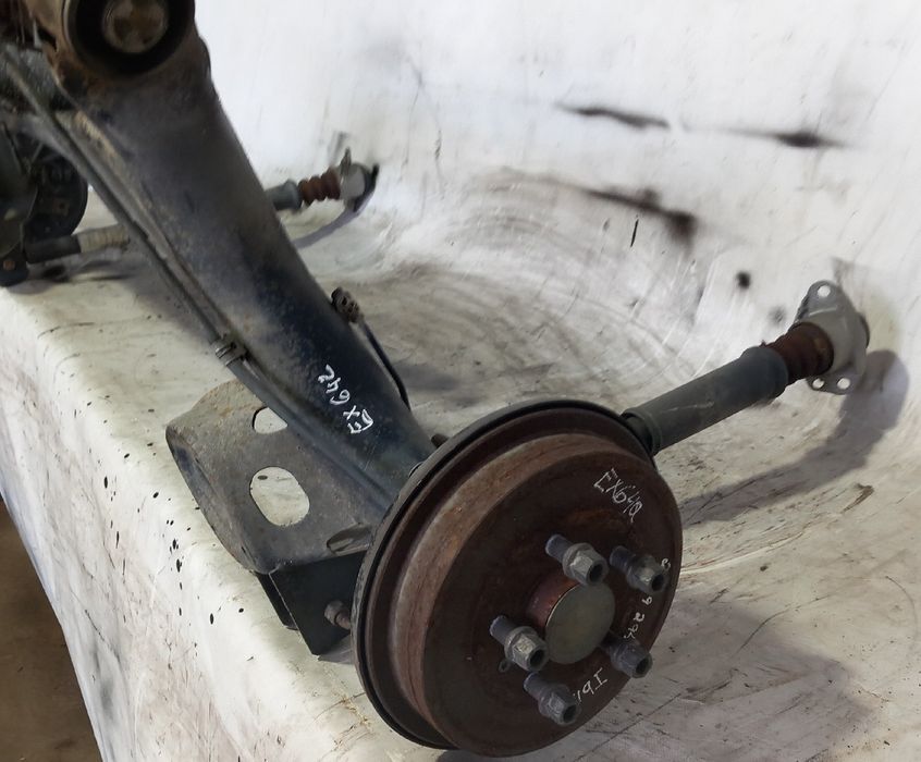 Eixo traseiro tambor SEAT Ibiza IV SportCoupe (6J1, 6P5)