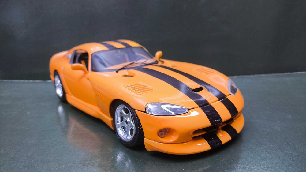 Модель 1.18 Dodge Viper GTS Coupe, Bburago, Thailand