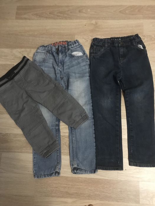 кофти сорочки, штани 4-6 років костюми