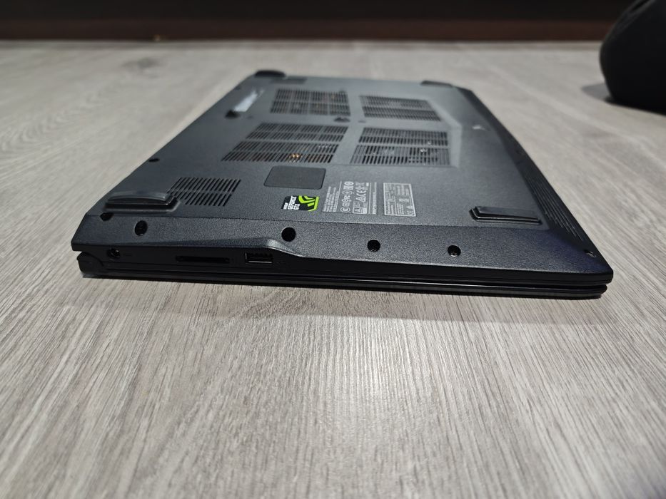 Laptop MSI GV62 8RE Core I7/8GB/GTX1060 6GB/SSD+HDD