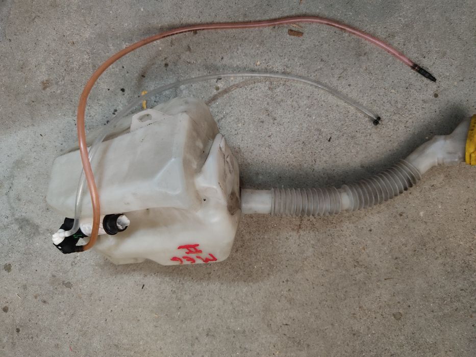 Vaso de água limpa vidros com motor de esguicho+ tubos de água Renault