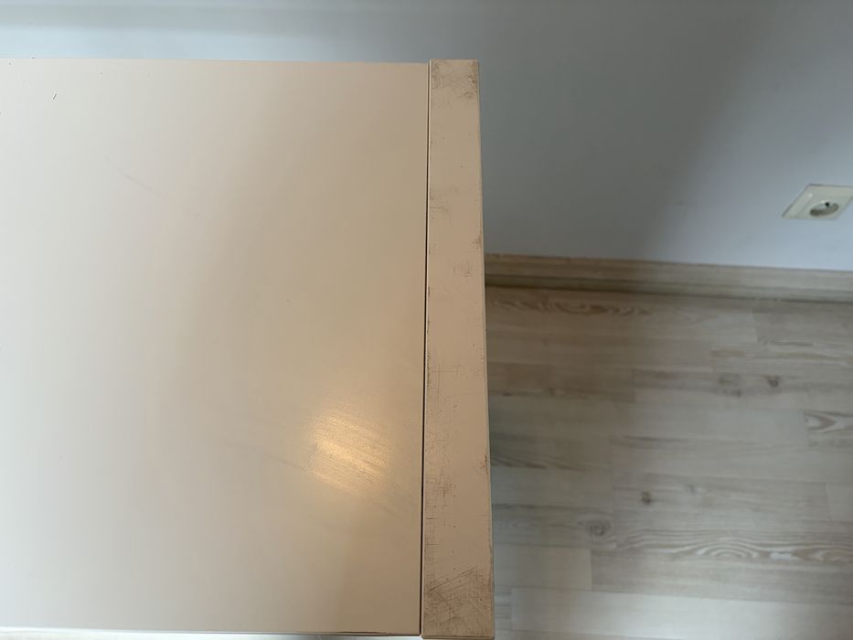 Biały regał IKEA KALLAX