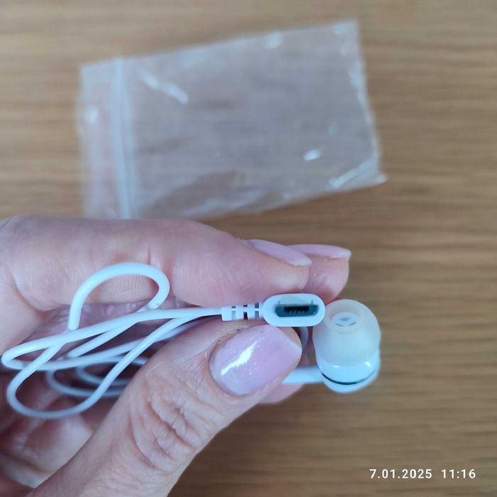 Mini słuchawka douszna