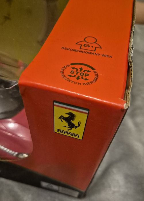 Autko na sterowanie czerwone Ferrari