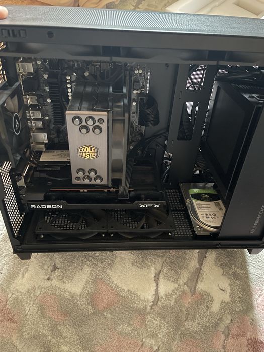 Torre Pc ryzen 5600g + RX 6600 XFX + 16gb ddr4