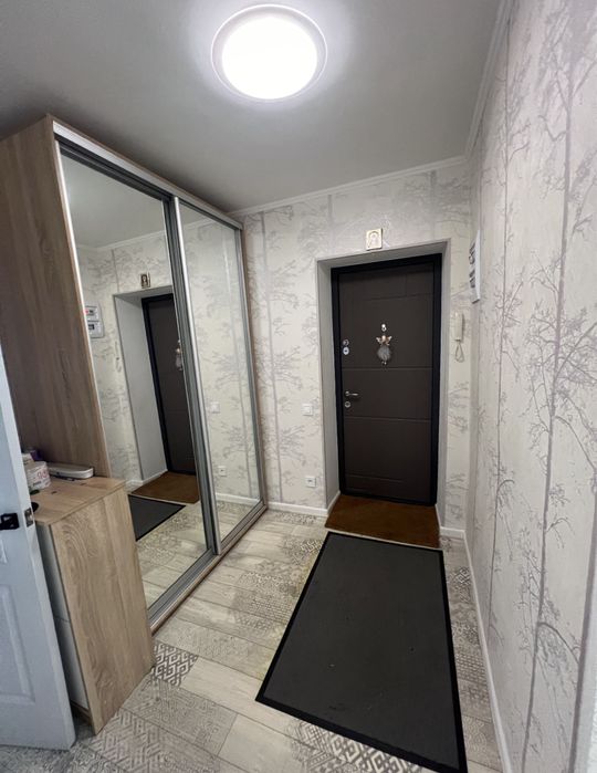 Продам шикарную  3х комнатную квартиру в районе пл освобождения