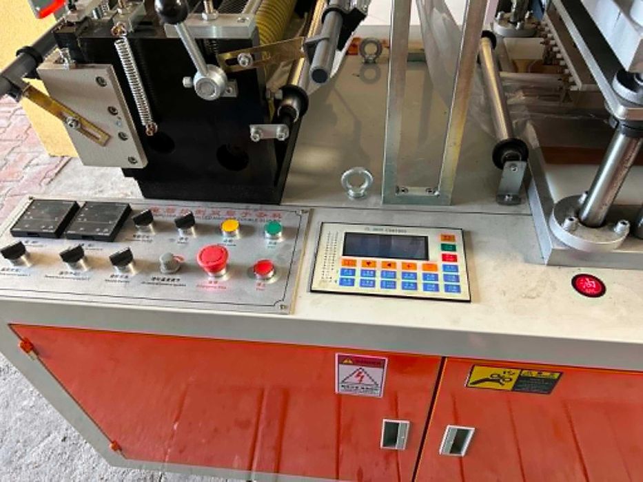 Automatyczna maszyna do produkcji rękawiczek Foliowych  jednorazowych