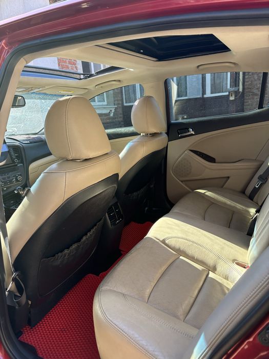 Продам Kia Optima.