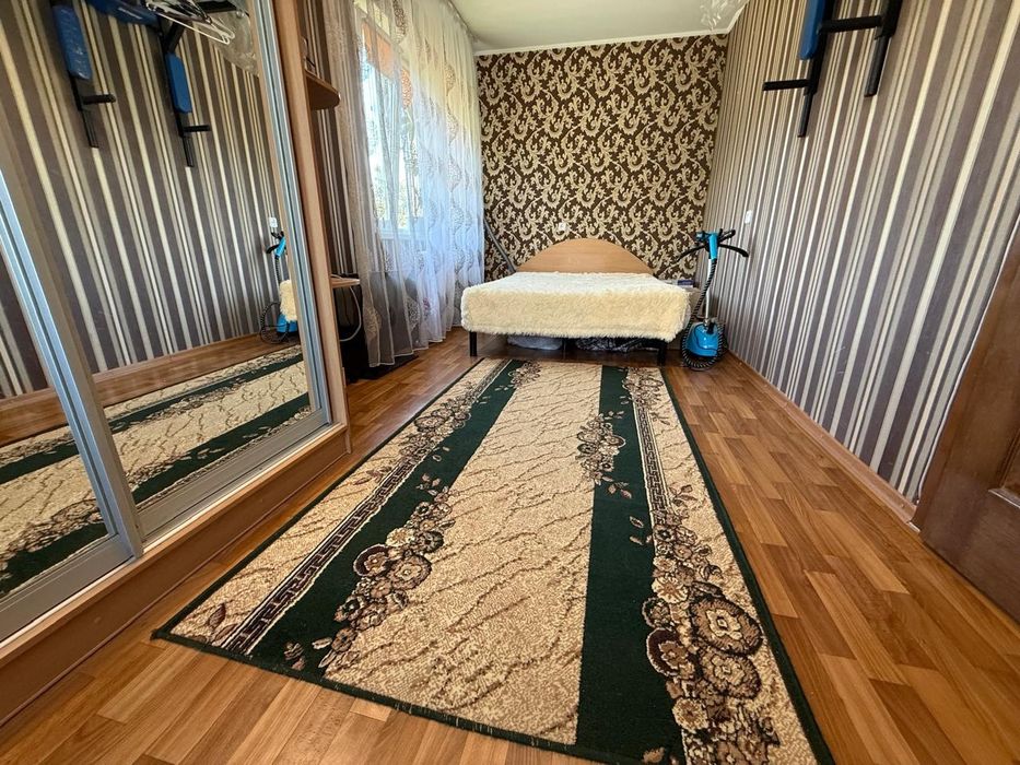 Продам отличную 2х комнатную квартиру в Ингульском районе.  Район рынка Колос.