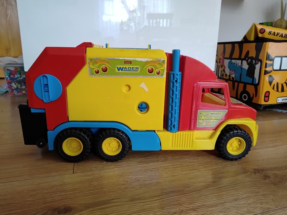 Autko duża śmieciarka