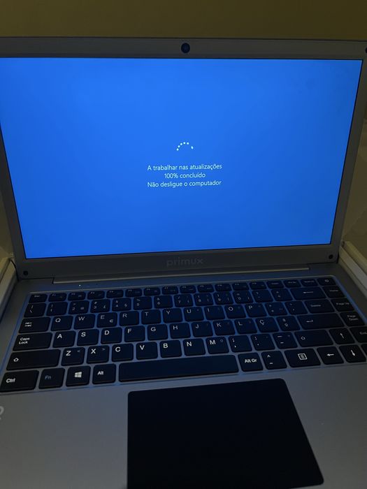 New notebook... only 27 days old, selling because I received another one.64740937409665123