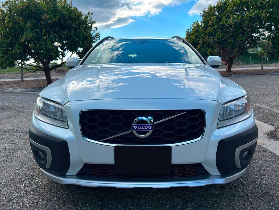 Volvo XC70      2014