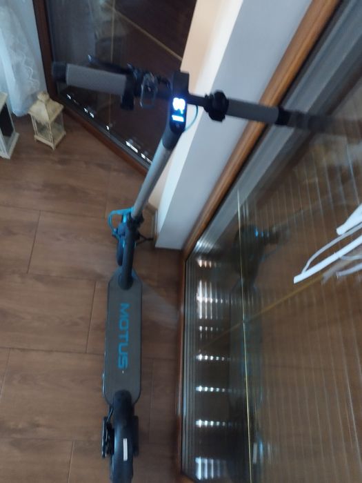 Motus scooty 10 Lite