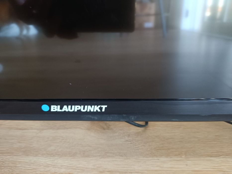 TV LED Blaupunkt 49" (124cm) Full HD - Impecável + Cabo HDMI