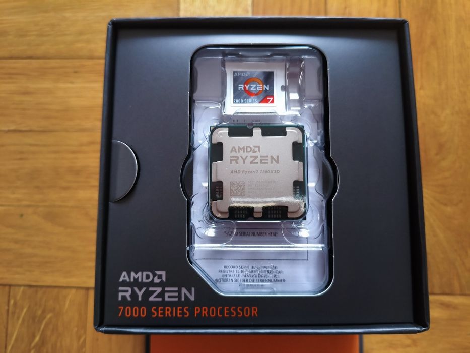 Procesor AMD Ryzen 7 7800X3D 4,2 GHz AM5 BOX