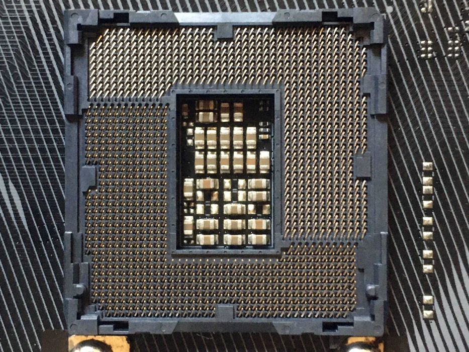 Motherboard Asus ROG Strix H270F Gaming (Para reparação)