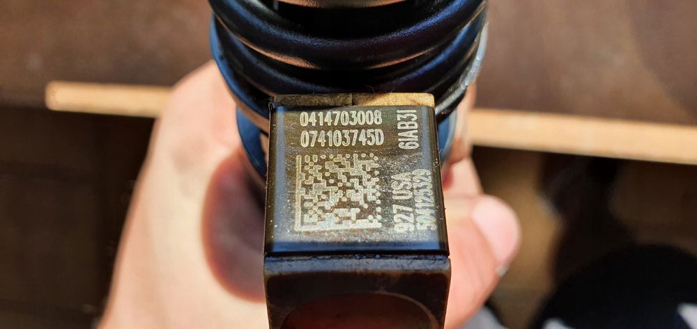 pompowtrysk wtryskiwacz wtrysk paliwa stralis euro 5 0414703008