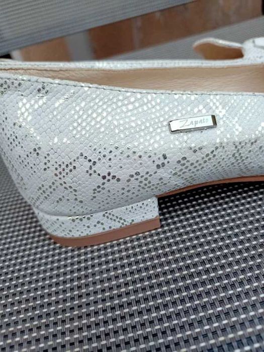 Balerinki lordsy biało srebrne ślub zapato