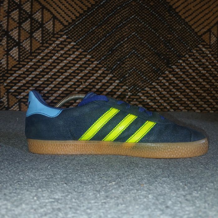 Adidas  gazelle  40р