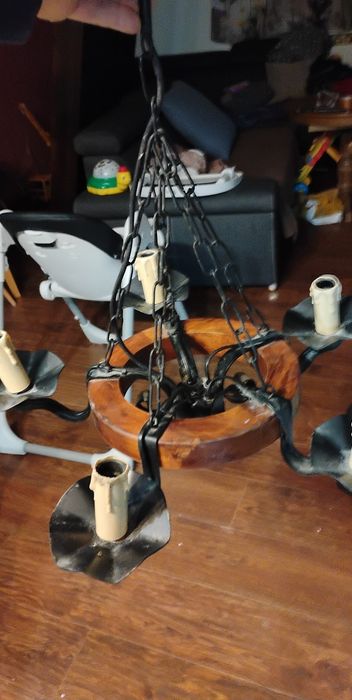 Lampa rustykalna