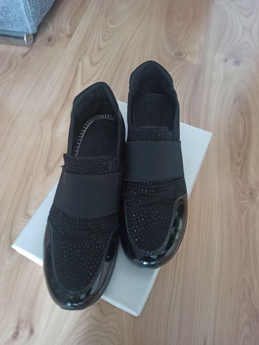 Buty czarne lakier plus zamsz 41