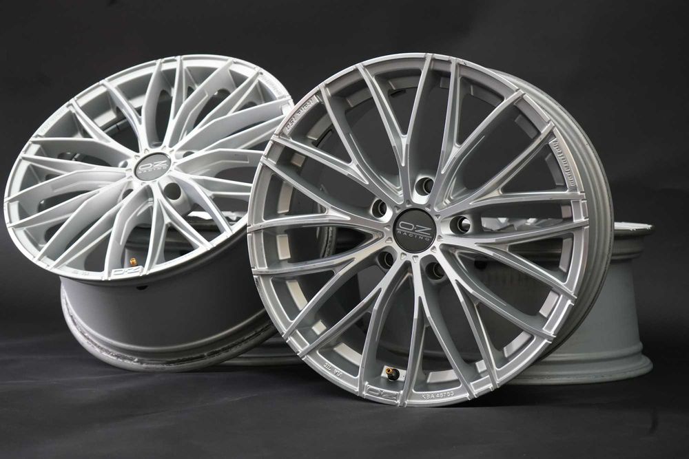 Alufelgi Felgi OZ Racing Italia 5x120 8J ET45 R17 BMW Honda