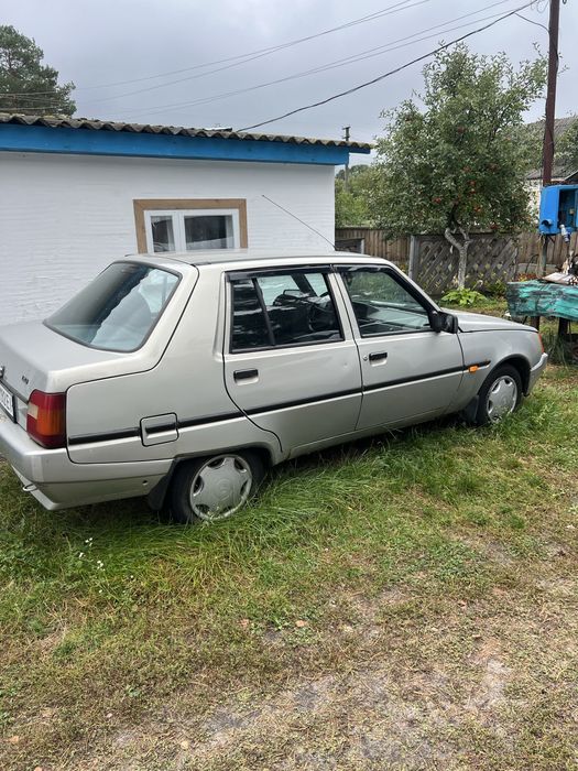 Продам ЗАЗ Славута 2006 р випуска інжектор